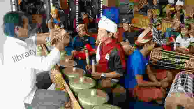 Children Learning To Play The Gamelan Minority Stages: Sino Indonesian Performance And Public Display (Music And Performing Arts Of Asia And The Pacific)